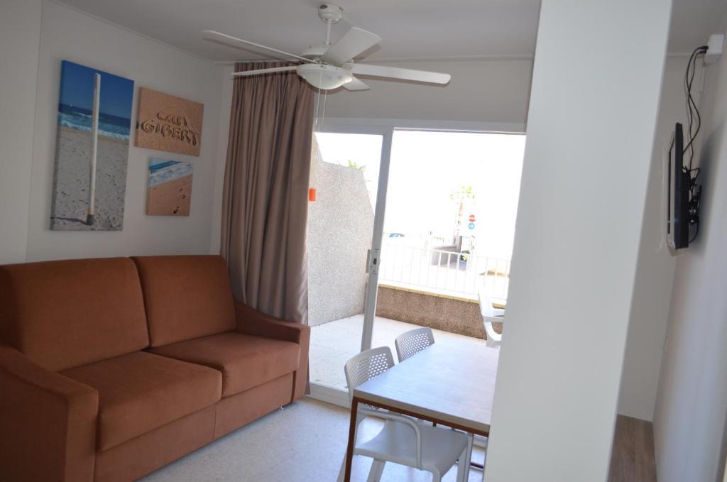 Apartaments Gibert サン・アントニオ・デ・カランジャ 部屋 写真